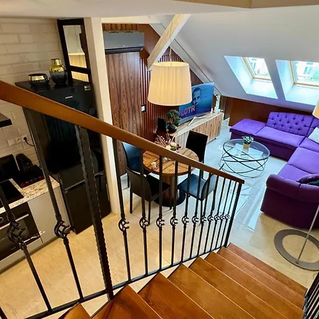 - Hlavna Ulica, Centrum, Netflix, Parking Apartman *